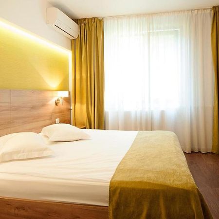 Hotel Ceramica Iasi Exterior foto