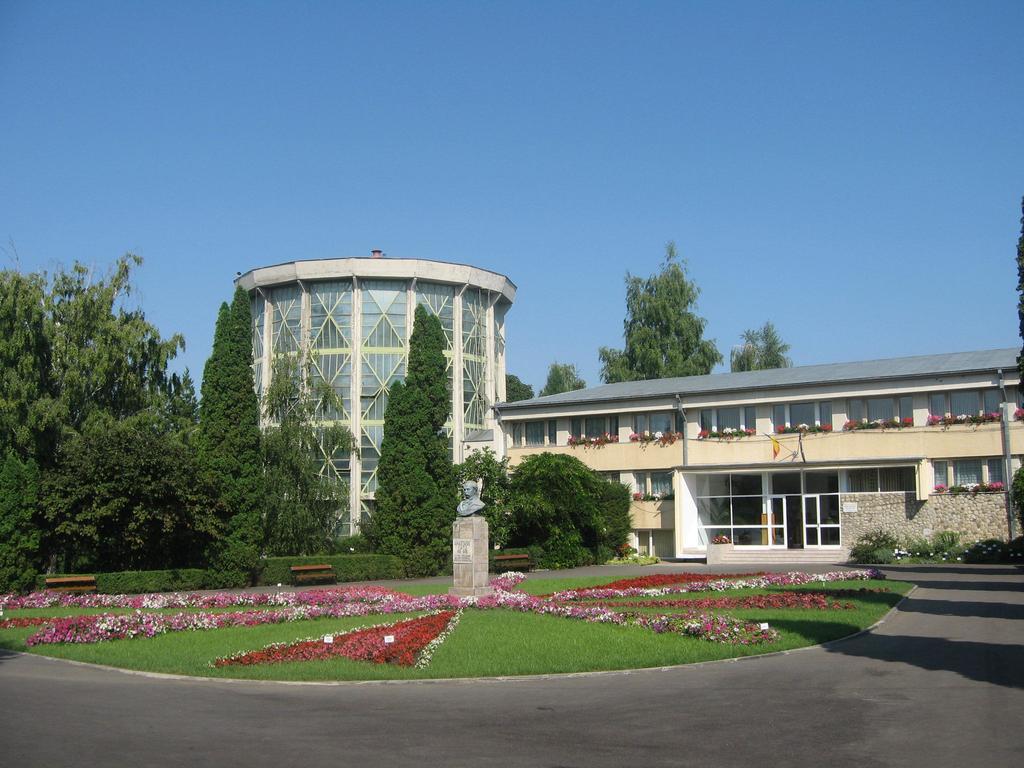 Hotel Ceramica Iasi Exterior foto