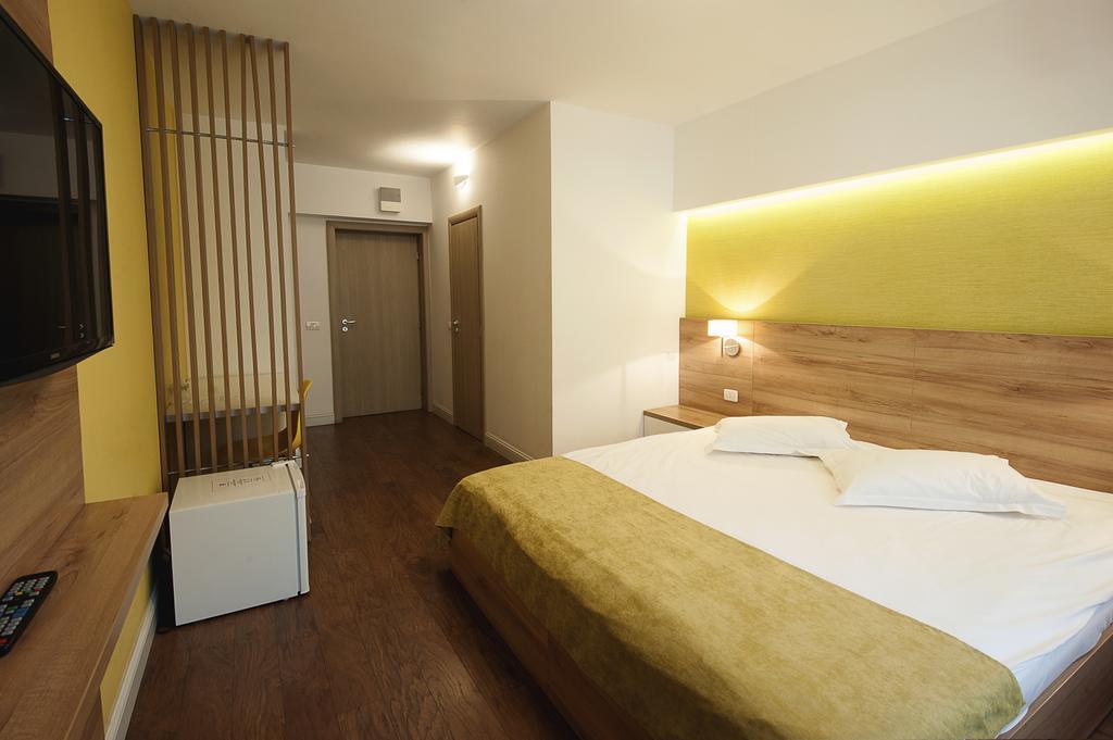 Hotel Ceramica Iasi Exterior foto