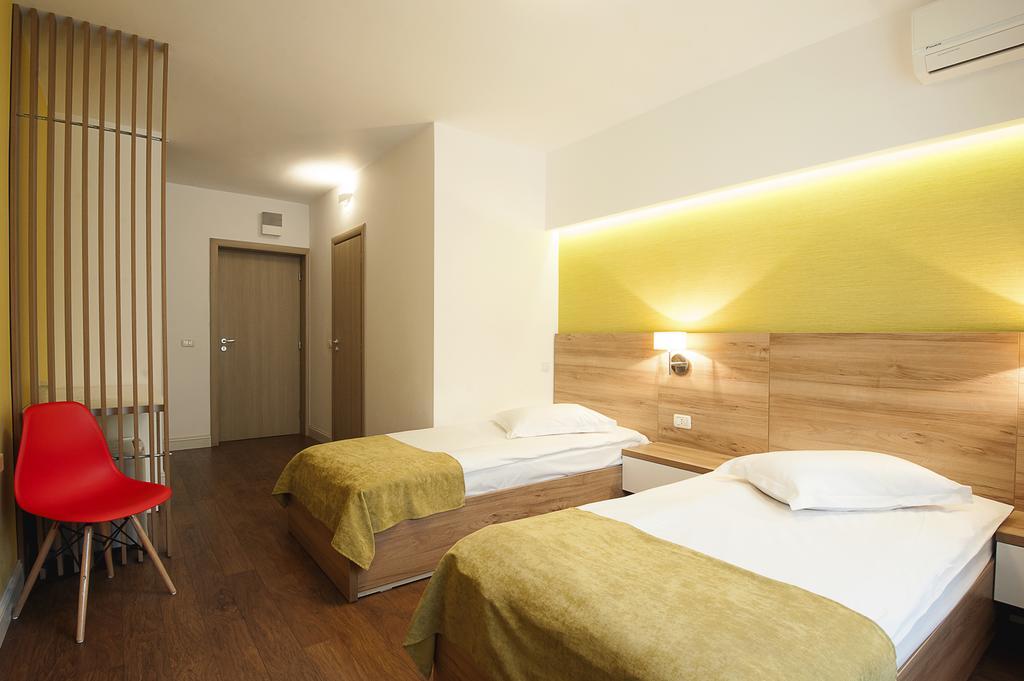 Hotel Ceramica Iasi Exterior foto