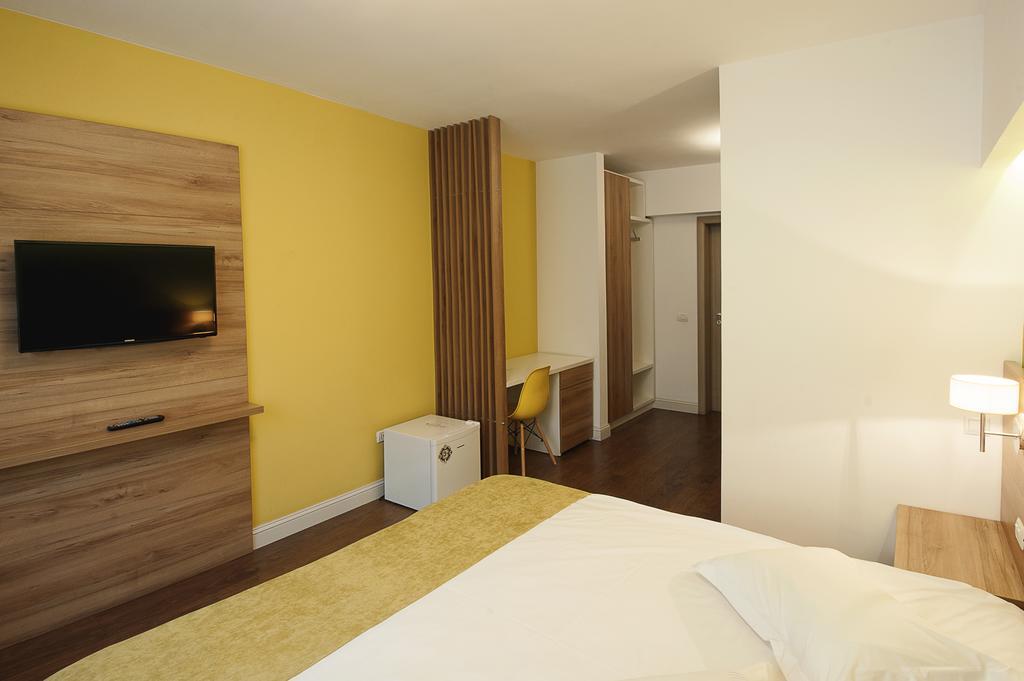 Hotel Ceramica Iasi Exterior foto