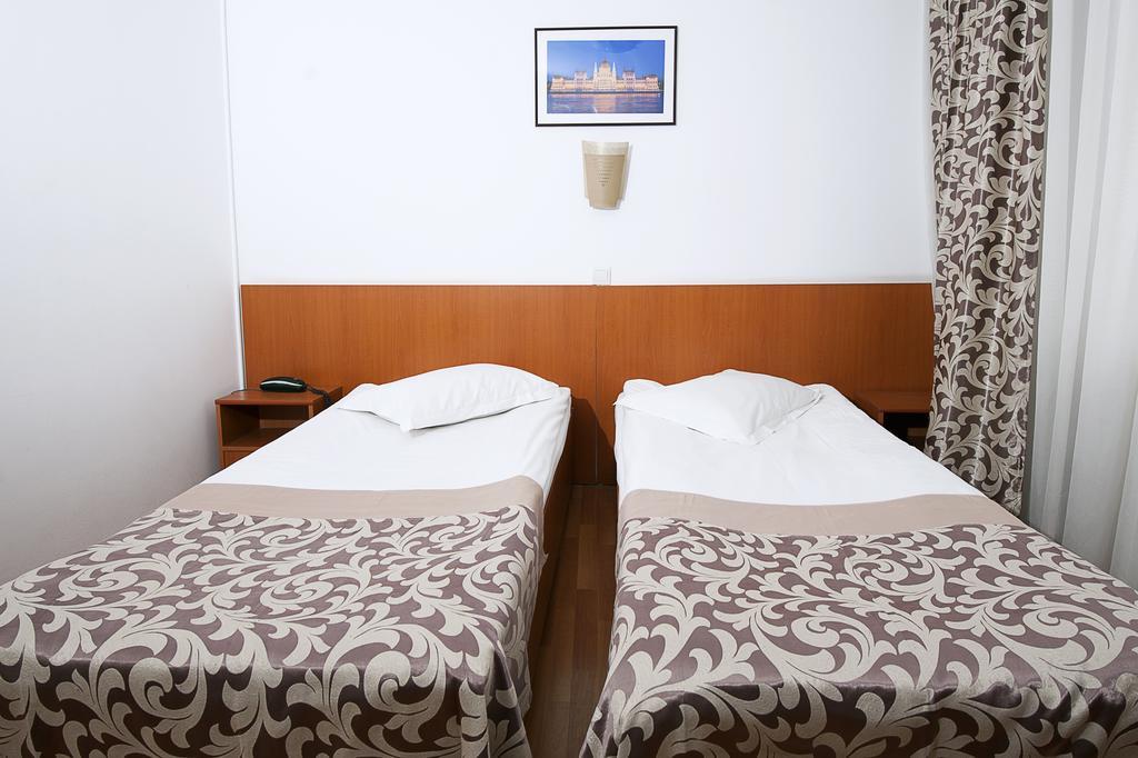 Hotel Ceramica Iasi Exterior foto