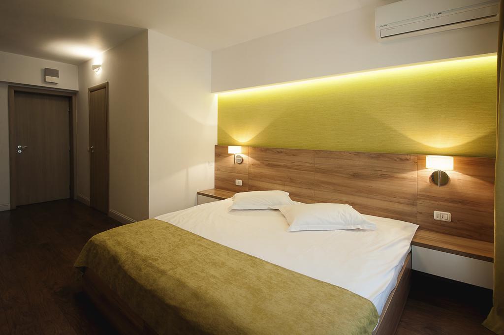 Hotel Ceramica Iasi Exterior foto