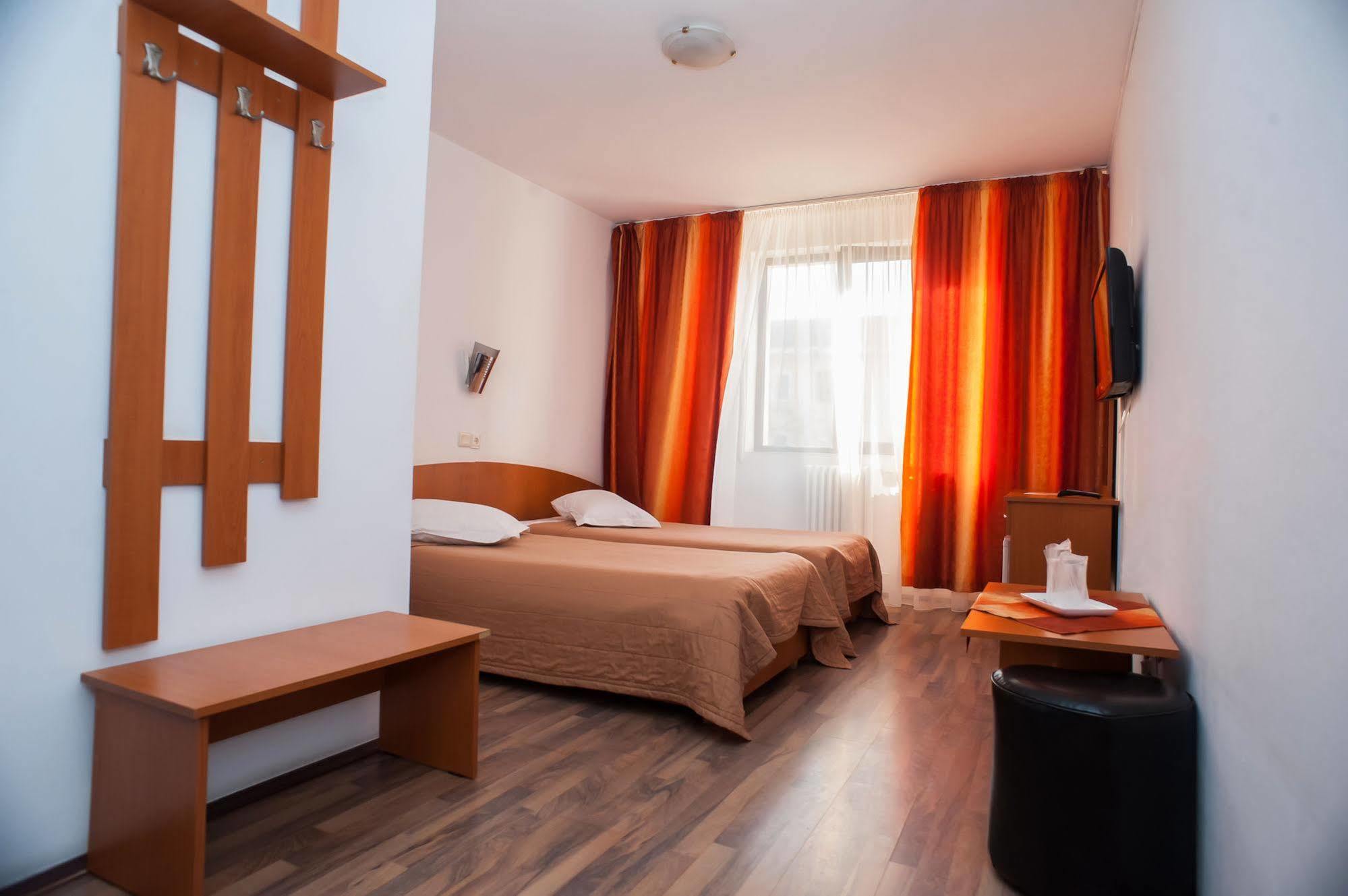 Hotel Ceramica Iasi Exterior foto