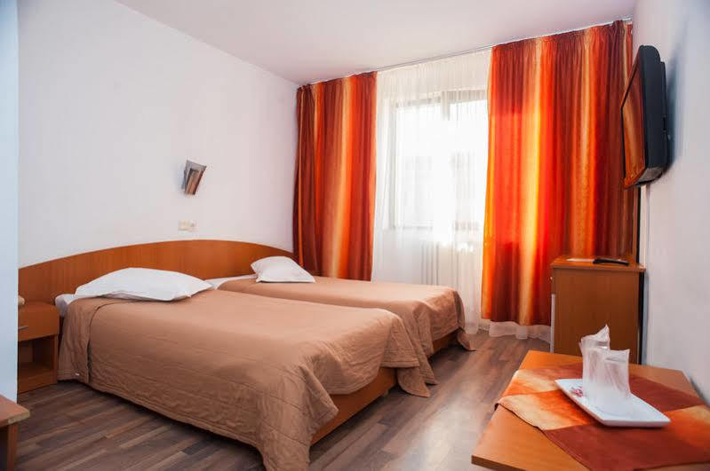 Hotel Ceramica Iasi Exterior foto